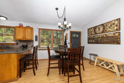 Dining - 2298 138th, Dorr, MI 49323 photo 1 of 1