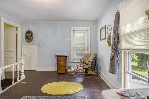 Entry Way - 633 Buchanan, Mendon, MI 49072 photo 2 of 2