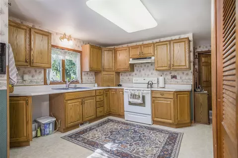Kitchen - 633 Buchanan, Mendon, MI 49072 photo 1 of 2