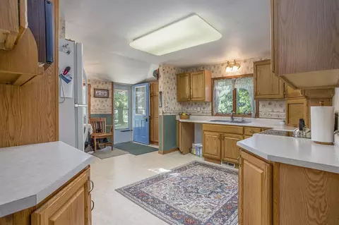 Kitchen - 633 Buchanan, Mendon, MI 49072 photo 2 of 2