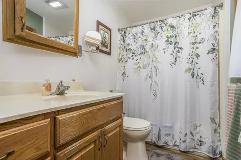 Bath - 633 Buchanan, Mendon, MI 49072 photo 1 of 1