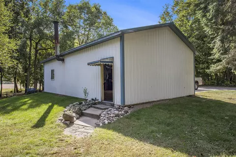 Exterior - 633 Buchanan, Mendon, MI 49072 photo 2 of 4