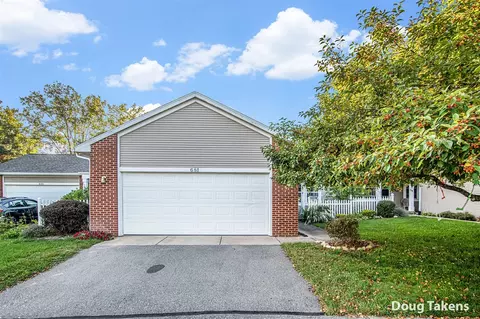 681 Strawberry Vly, Comstock Park, MI 49321