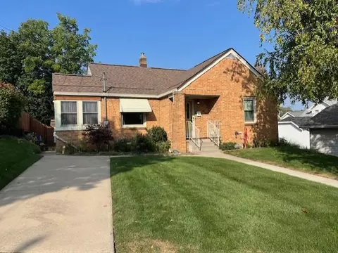 833 Pine, Grand Rapids, MI 49504