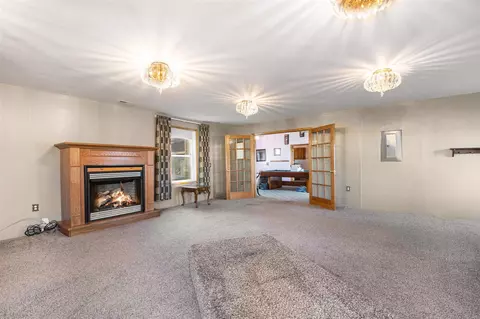 Living - 521 Spring, Lowell, MI 49331 photo 4 of 11