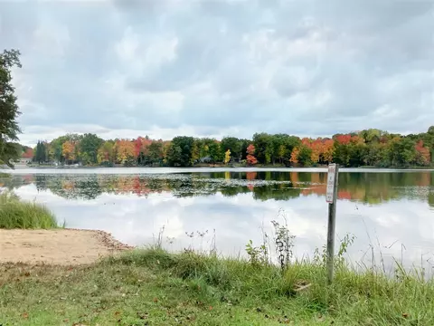 1129 Crestview, Harrison, MI 48625 photo 18