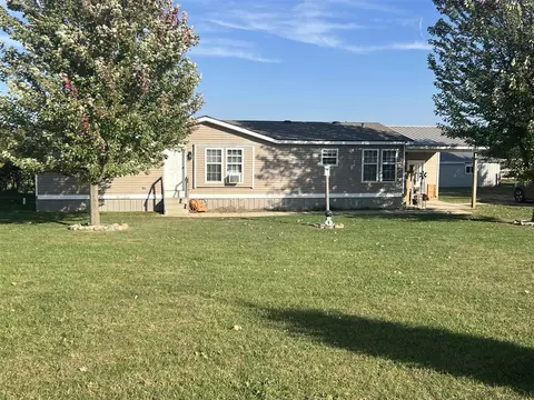 2160 N Shaytown, Vermontville, MI 49096