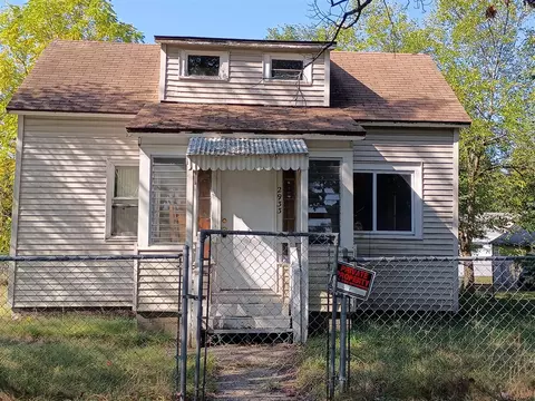 2933 6th St, Muskegon Heights, MI 49444