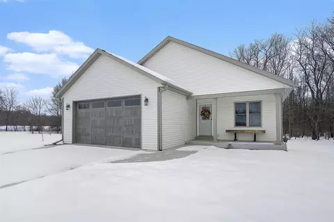 217 Corwin Mdws, Lawrence, MI 49064