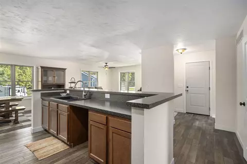 217 Corwin Mdws, Lawrence, MI 49064 photo 6