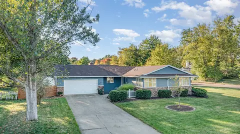 82 Mandalay, Kalamazoo, MI 49009