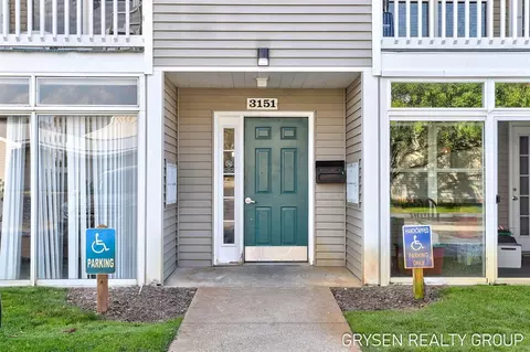 3151 Poplar Crk #304, Kentwood, MI 49512