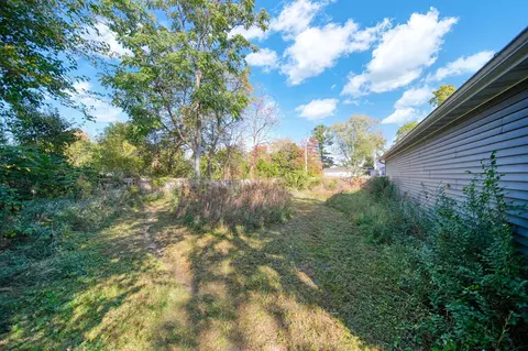 Exterior - 335 Wall, Jackson, MI 49203 photo 17 of 18