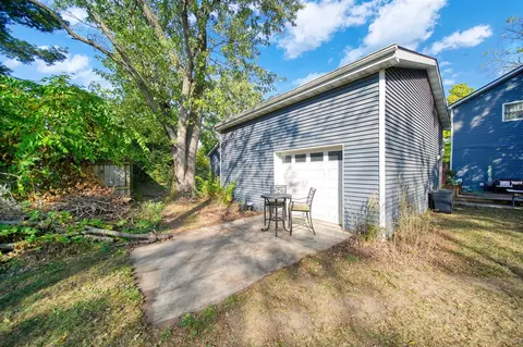 Exterior - 335 Wall, Jackson, MI 49203 photo 12 of 18
