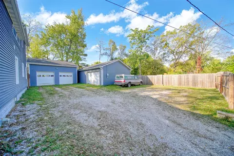 Exterior - 335 Wall, Jackson, MI 49203 photo 5 of 18