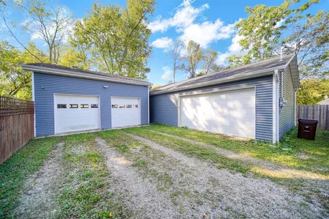 Exterior - 335 Wall, Jackson, MI 49203 photo 6 of 18