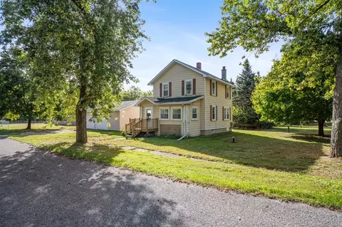 319 Neil, Cement City, MI 49233