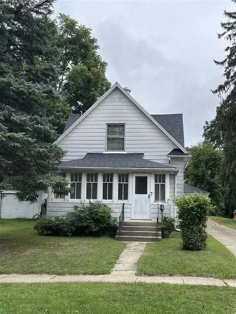 19 S Norwood, Hillsdale, MI 49242