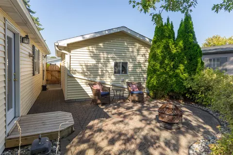 317 Cadgewith E, Lansing, MI 48906 photo 23