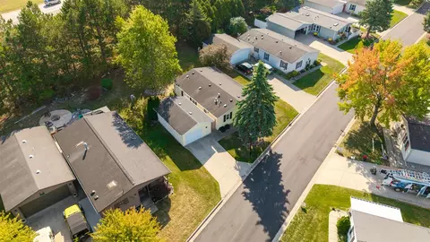 317 Cadgewith E, Lansing, MI 48906 photo 28