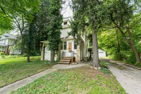 1431 Douglas, Kalamazoo, MI 49007