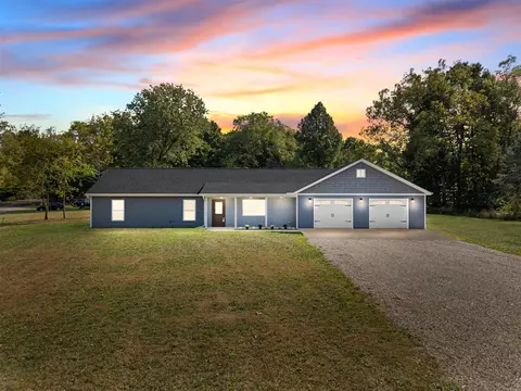 341 Murphy, Jonesville, MI 49250