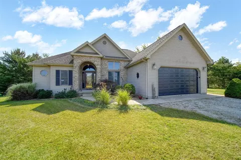10044 Emerald, Brooklyn, MI 49230