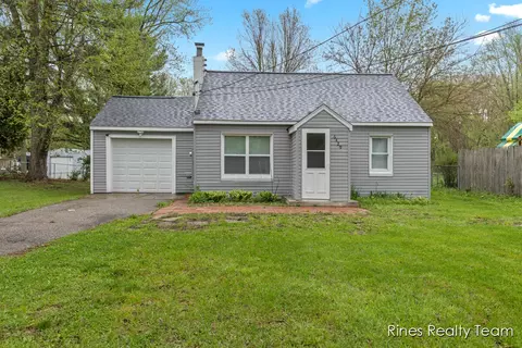 6429 Rosedale, Lansing, MI 48911