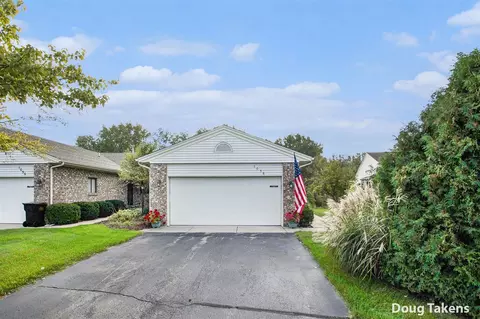 1058 Amberwood W, Byron Center, MI 49315