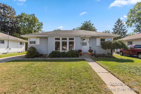918 Buckingham, Wyoming, MI 49509