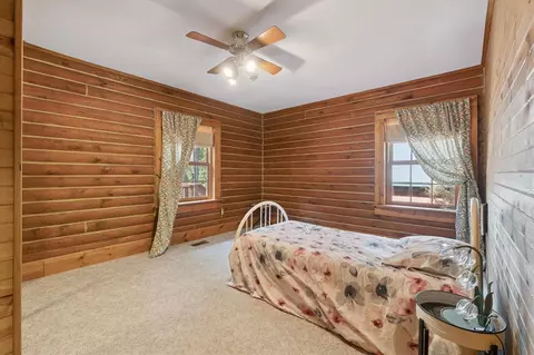 Bedroom - 1750 Fox, Jackson, MI 49201 photo 4 of 9