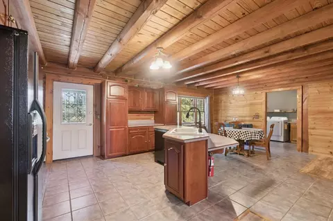 Kitchen - 1750 Fox, Jackson, MI 49201 photo 2 of 5