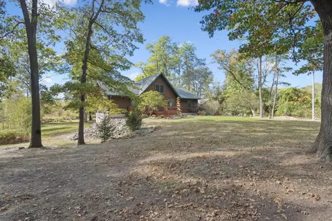 Exterior - 1750 Fox, Jackson, MI 49201 photo 12 of 15