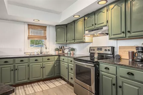 Kitchen - 3926 Divine, Lyons, MI 48851 photo 2 of 2