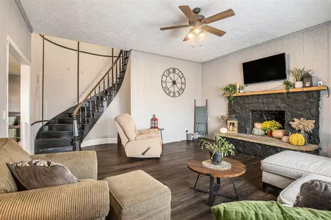 Living - 3926 Divine, Lyons, MI 48851 photo 2 of 2