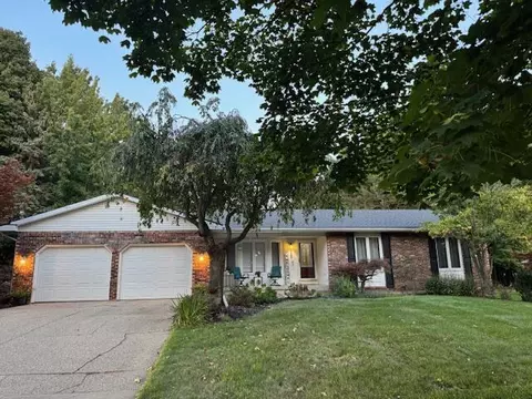 2220 Elmridge, Grand Rapids, MI 49504