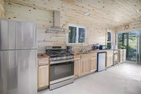 Kitchen - 5359 Tilmann, Weidman, MI 48893 photo 1 of 1