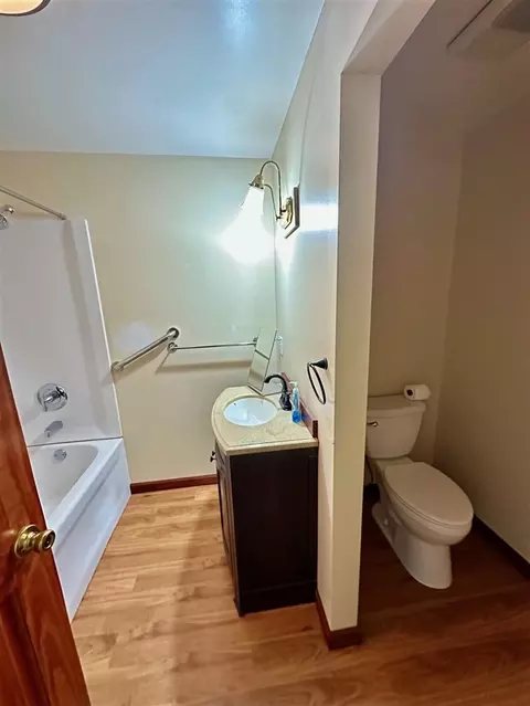 Bath - 7800 Mccain, Parma, MI 49269 photo 1 of 3