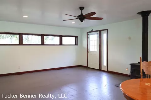 Living - 7800 Mccain, Parma, MI 49269 photo 2 of 6