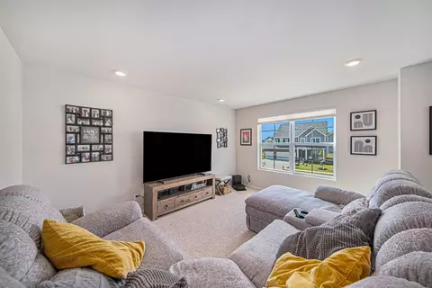 Living - 2732 Wheatfield, Saline, MI 48176 photo 3 of 4
