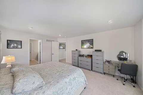 Bedroom - 2732 Wheatfield, Saline, MI 48176 photo 2 of 4