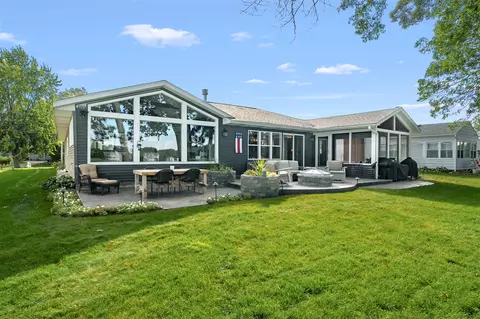 931 Treasure Is, Mattawan, MI 49071