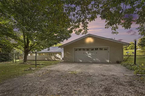 3510 Parmalee, Freeport, MI 49325
