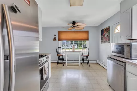 Kitchen - 1504 Warren, Jackson, MI 49203 photo 2 of 5