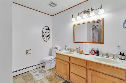 Bath - 1504 Warren, Jackson, MI 49203 photo 3 of 4