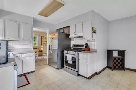 Kitchen - 1504 Warren, Jackson, MI 49203 photo 5 of 5