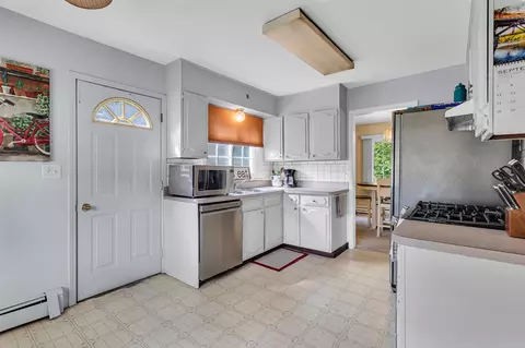 Kitchen - 1504 Warren, Jackson, MI 49203 photo 4 of 5