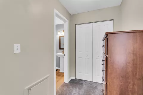 Entry Way - 1504 Warren, Jackson, MI 49203 photo 2 of 2