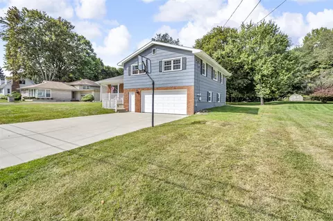 Exterior - 1504 Warren, Jackson, MI 49203 photo 4 of 9