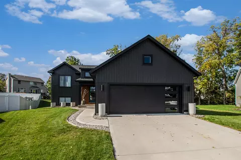 2886 Two Oaks, Jenison, MI 49428